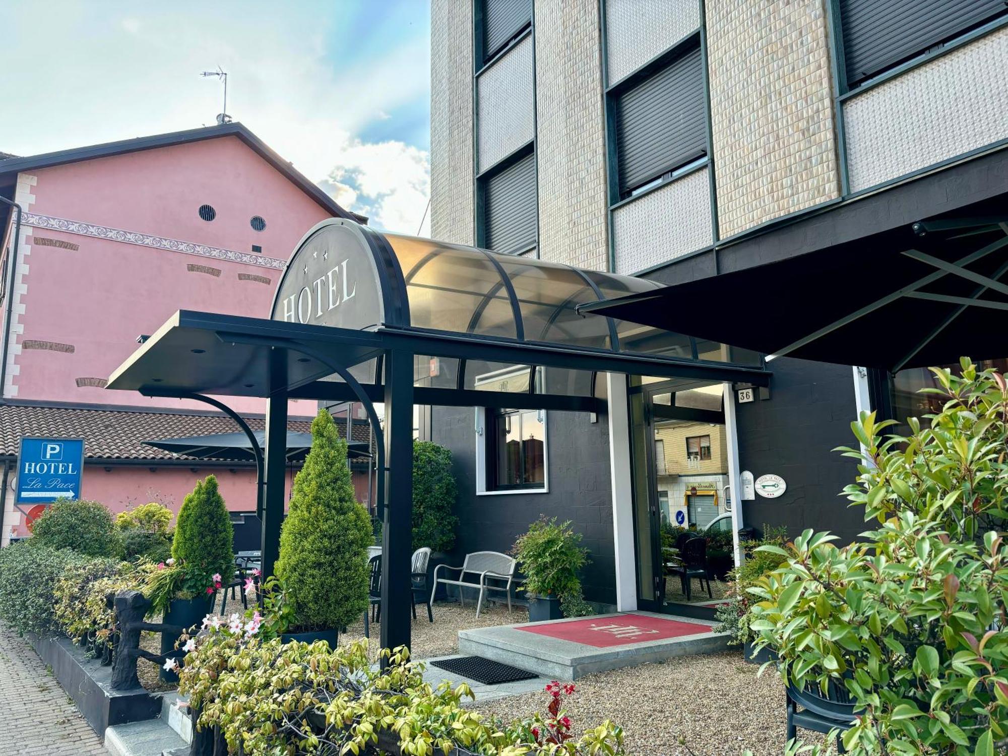 Hotel La Pace San Mauro Torinese Exterior foto