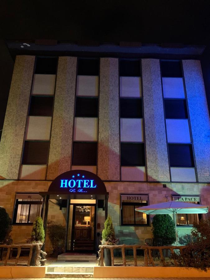 Hotel La Pace San Mauro Torinese Exterior foto